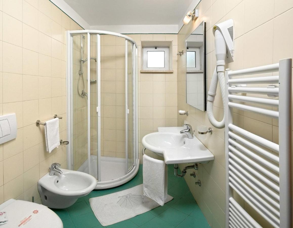 Hotel Belvedere Misano Adriatico Ruang foto